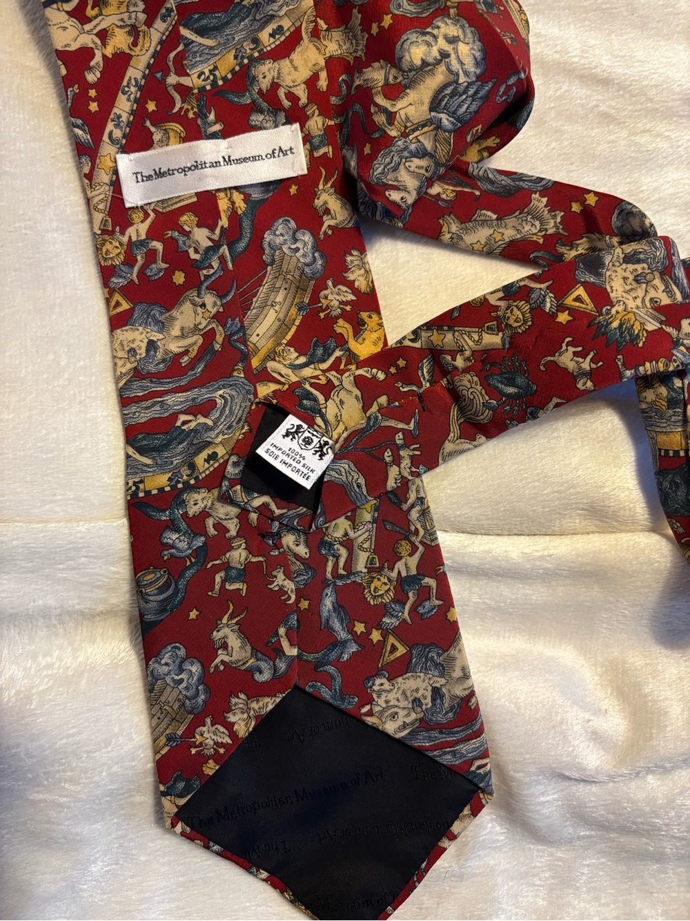 Metropolitan Museum of Art silk tie with classical motif